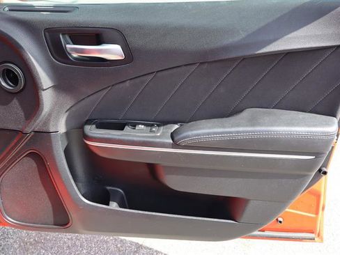 Used 2017 Dodge Charger R/T image 10