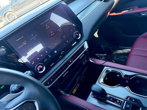 Used 2024 Lexus RX 500h F Sport w/ Convenience Package image 29