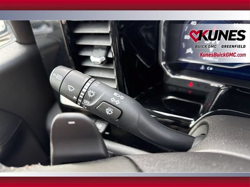 Used 2023 Chevrolet Silverado 1500 ZR2 w/ Technology Package AWD/4WD image 27