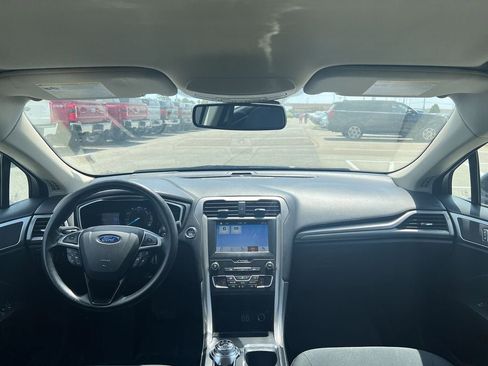 Used 2019 Ford Fusion SE AWD/4WD image 27