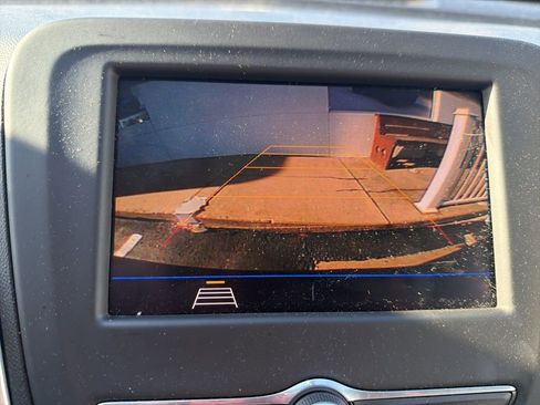 Used 2020 Chevrolet Equinox LT image 13