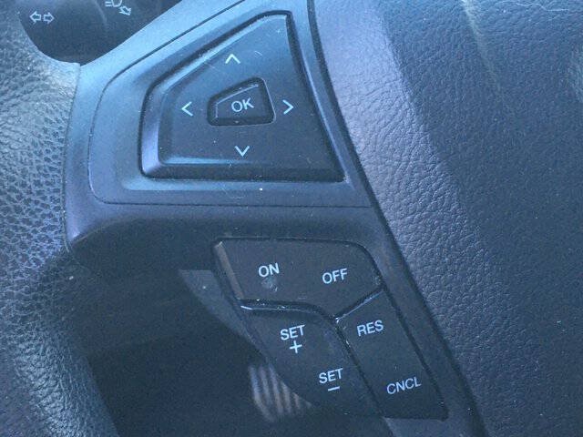 Used 2020 Ford Edge SE FWD image 10