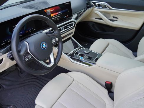 Used 2023 BMW i4 eDrive35 w/ Premium Package RWD image 9