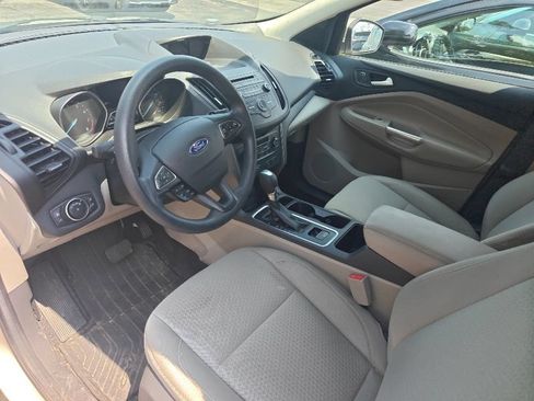 Used 2017 Ford Escape SE FWD image 10