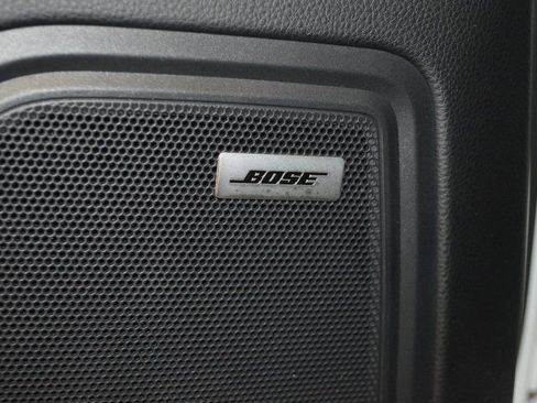 Certified 2022 Porsche Macan image 20