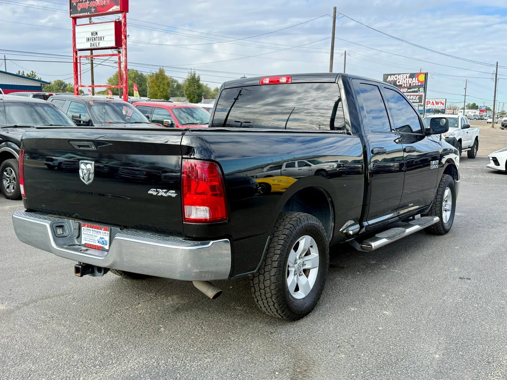 Used 2013 RAM 1500 ST w/ SXT Appearance Group AWD/4WD image 5