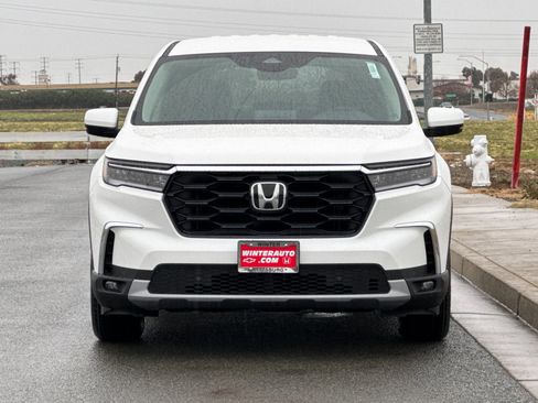 New 2025 Honda Pilot EX-L image 9