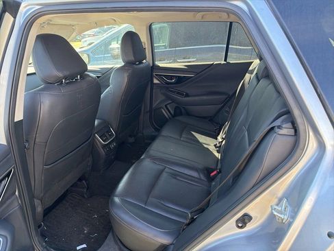 Used 2021 Subaru Outback Limited image 7
