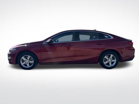 Used 2024 Chevrolet Malibu LT image 2