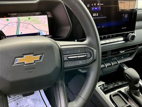Certified 2025 Chevrolet Colorado W/T RWD image 12