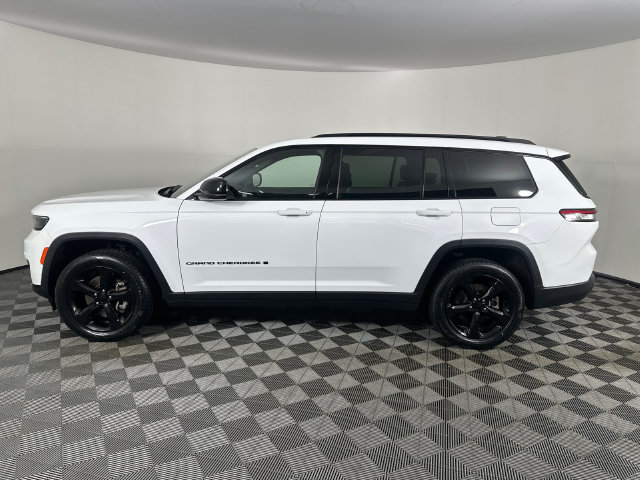 Used 2023 Jeep Grand Cherokee L Laredo AWD/4WD image 31
