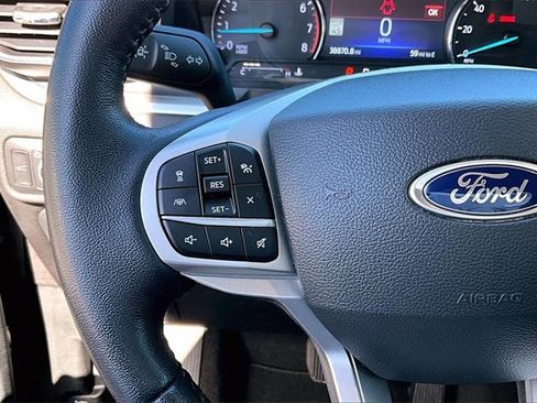 Used 2022 Ford Explorer XLT w/ Equipment Group 202A image 10
