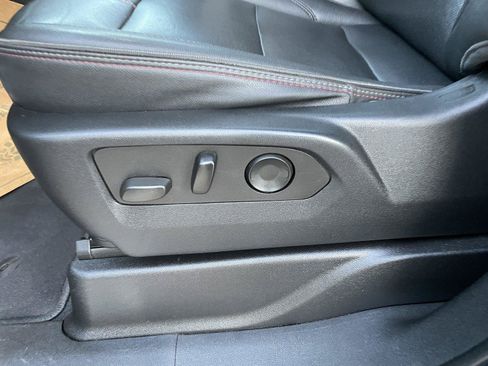 Used 2023 Chevrolet Suburban RST AWD/4WD image 13