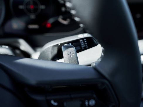 Used 2024 Porsche 911 Carrera 4S w/ Premium Package image 51