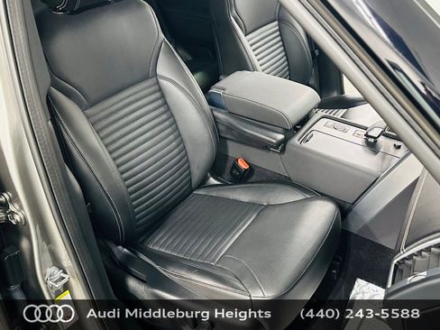 Used 2023 Land Rover Discovery S R-Dynamic image 25