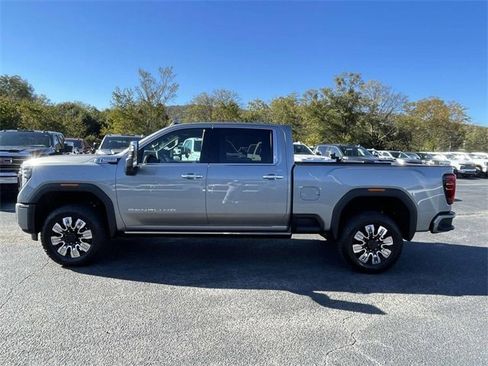 New 2026 GMC Sierra 3500 Denali w/ Denali Reserve Package image 2