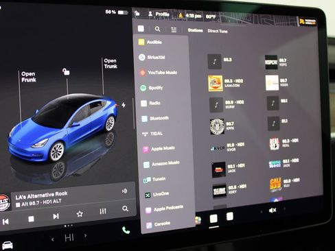 Used 2023 Tesla Model 3 Standard Range image 22