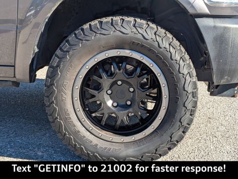 Used 2017 RAM 1500 Laramie w/ Convenience Group image 12