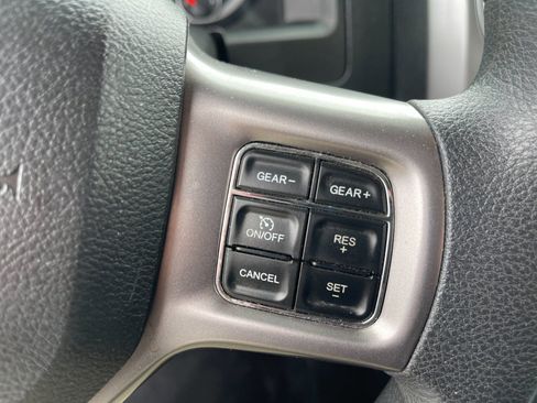 Used 2023 RAM 1500 Classic SLT AWD/4WD image 28