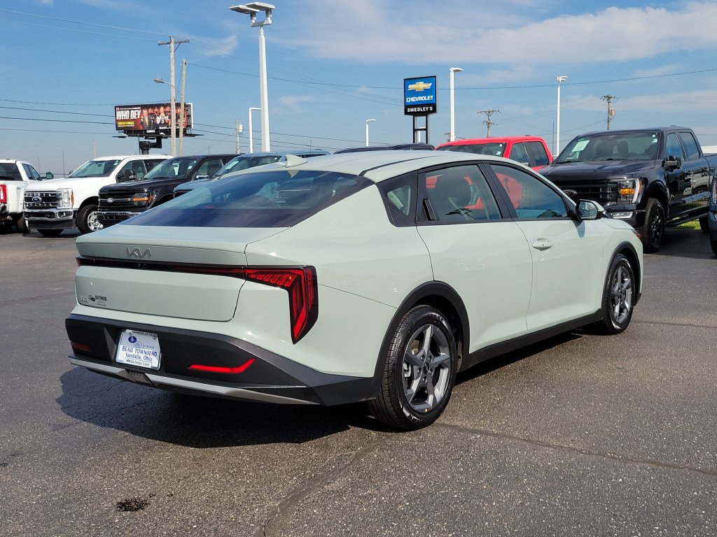 Used 2025 Kia K4 FWD image 4