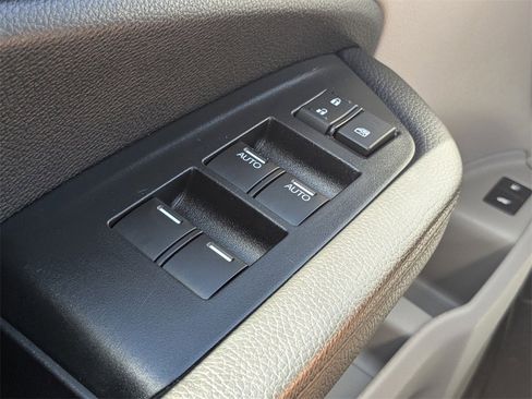 Used 2022 Honda Pilot Touring image 19