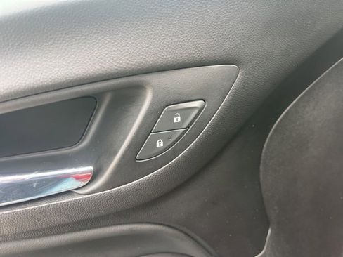 Used 2020 Chevrolet Equinox LT image 12