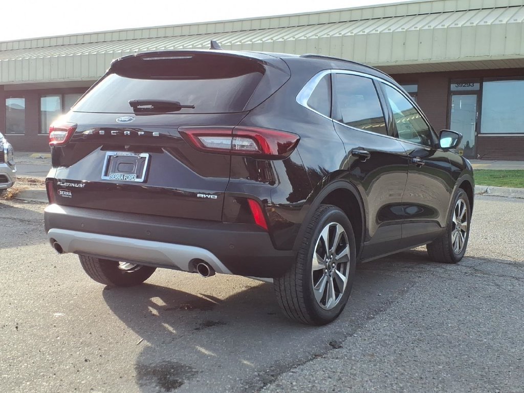 Used 2023 Ford Escape Platinum AWD/4WD image 5