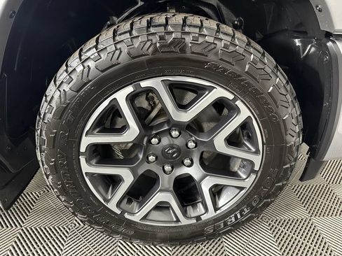 Used 2025 RAM 1500 Laramie w/ Laramie Southwest Edition AWD/4WD image 36