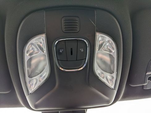 Used 2024 Jeep Compass Latitude image 56