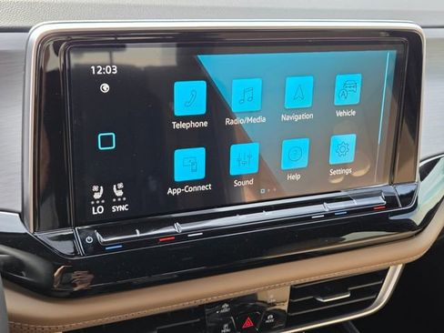 New 2026 Volkswagen Atlas Cross Sport SE FWD image 12