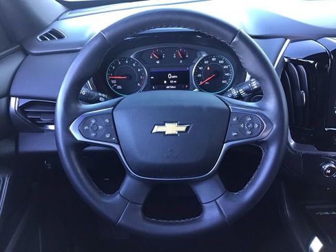 Used 2023 Chevrolet Traverse LT image 21