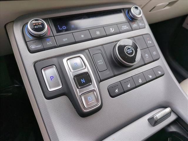 Used 2024 Hyundai Palisade Limited FWD image 12
