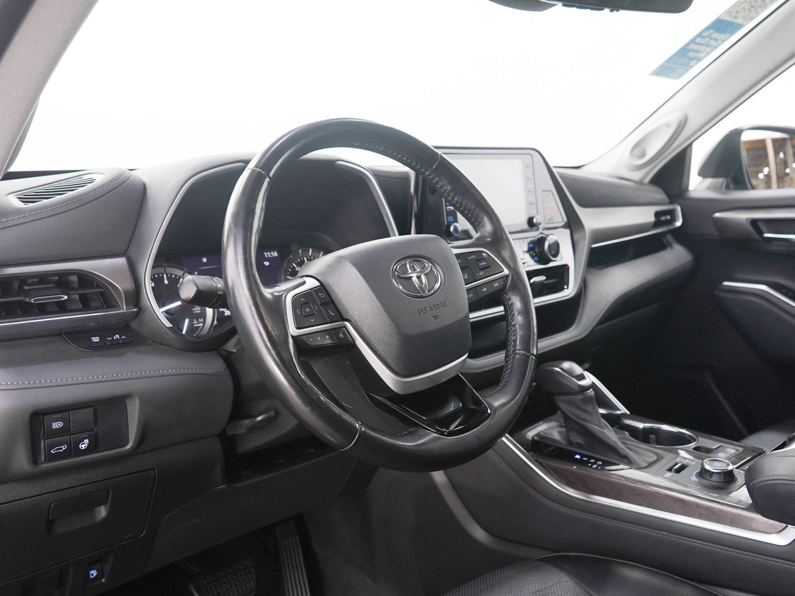 Used 2022 Toyota Highlander Limited AWD/4WD image 26