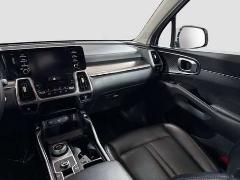 Used 2021 Kia Sorento S FWD image 23