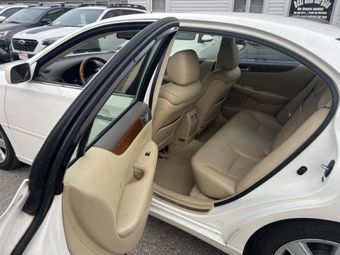 Used 2005 Lexus ES 330 image 15