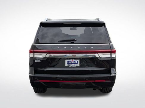 Used 2024 Lincoln Navigator Reserve AWD/4WD image 4
