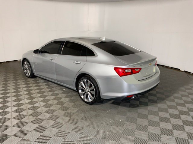 Used 2017 Chevrolet Malibu Premier w/ Premier Sun and Wheel Package FWD image 10