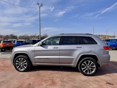 Used 2017 Jeep Grand Cherokee Overland image 9
