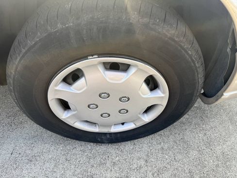 Used 1994 Toyota Camry LE FWD image 24