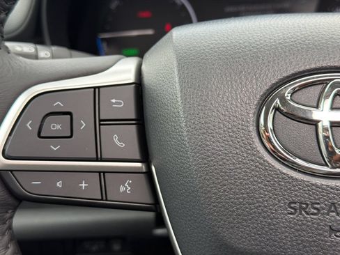 New 2026 Toyota Sienna XLE FWD image 25