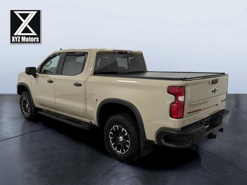 Used 2022 Chevrolet Silverado 1500 ZR2 w/ Technology Package AWD/4WD image 4