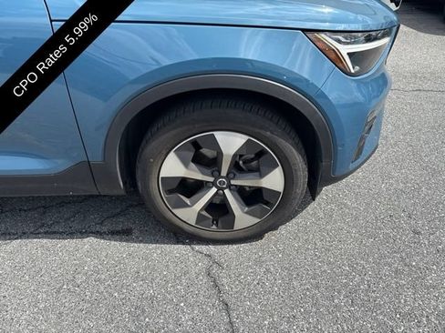 Used 2023 Volvo XC40 B5 Plus w/ Driver Assist Package AWD/4WD image 2