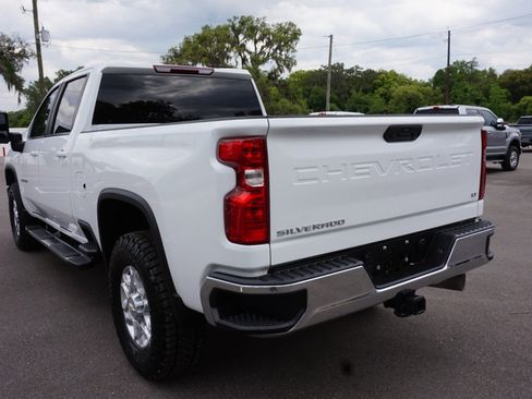 Used 2022 Chevrolet Silverado 2500 LT w/ Convenience Package image 5