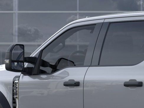 New 2025 Ford F550 4x4 Crew Cab w/ XLT Value Package image 20