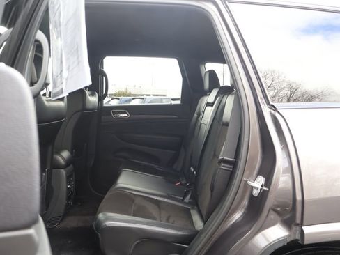 Used 2019 Jeep Grand Cherokee Altitude image 39