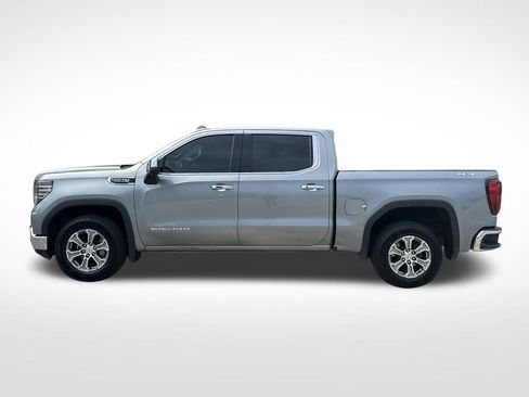 Used 2025 GMC Sierra 1500 SLT AWD/4WD image 3