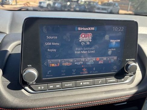 Used 2025 Nissan Rogue SV image 30