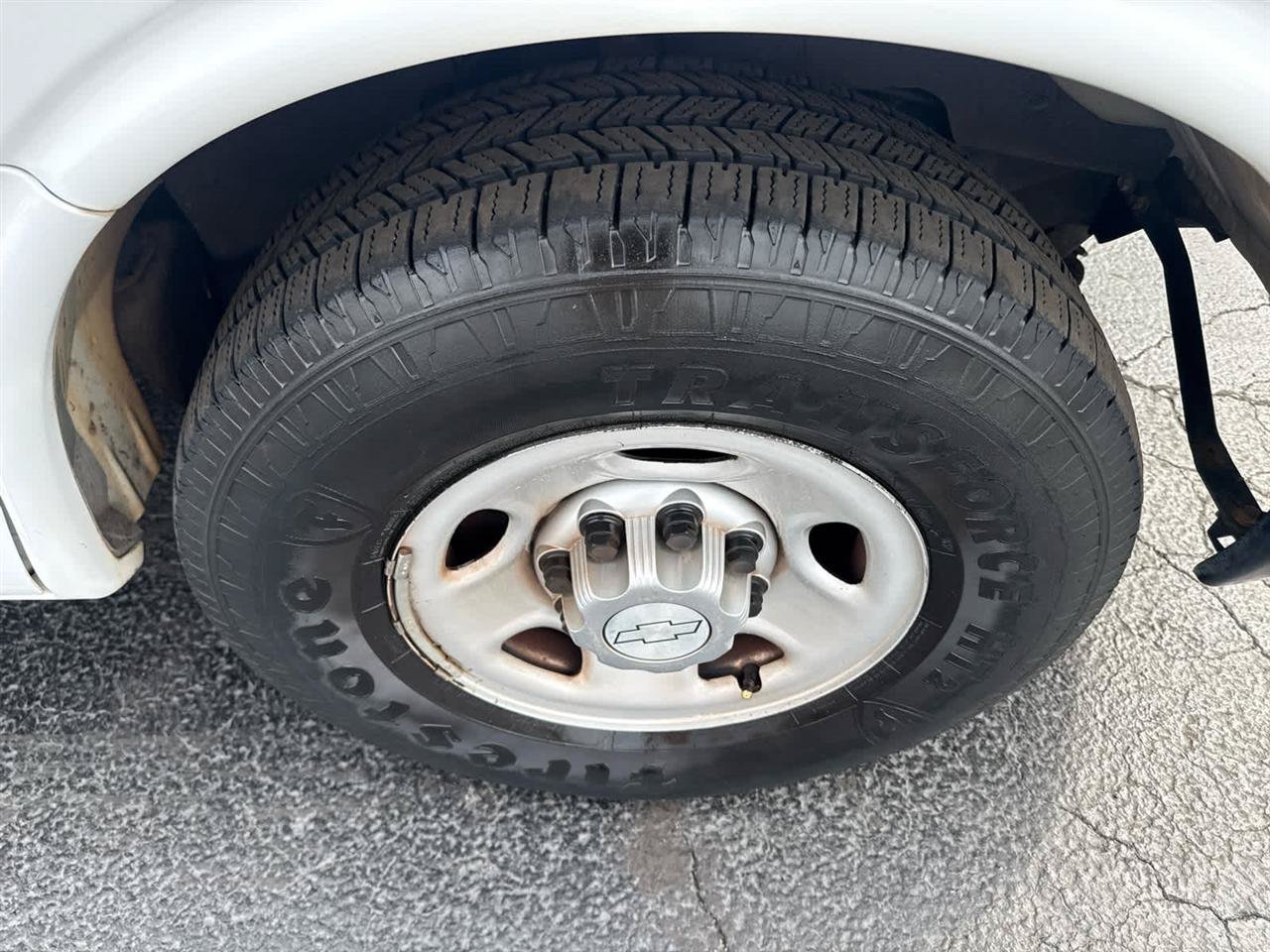 Used 2015 Chevrolet Express 2500 RWD image 10