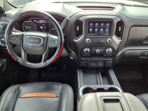 Used 2021 GMC Sierra 1500 AT4 w/ AT4 Premium Package AWD/4WD image 12