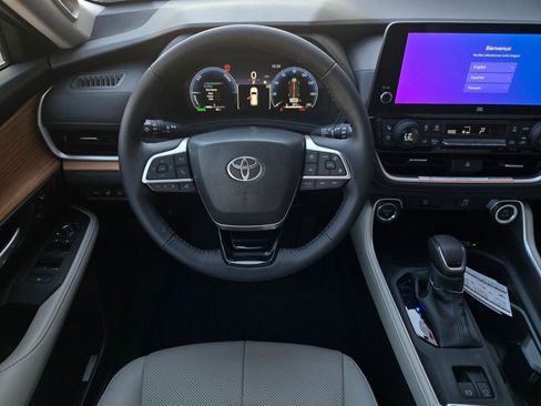 Certified 2026 Toyota Grand Highlander Limited image 13